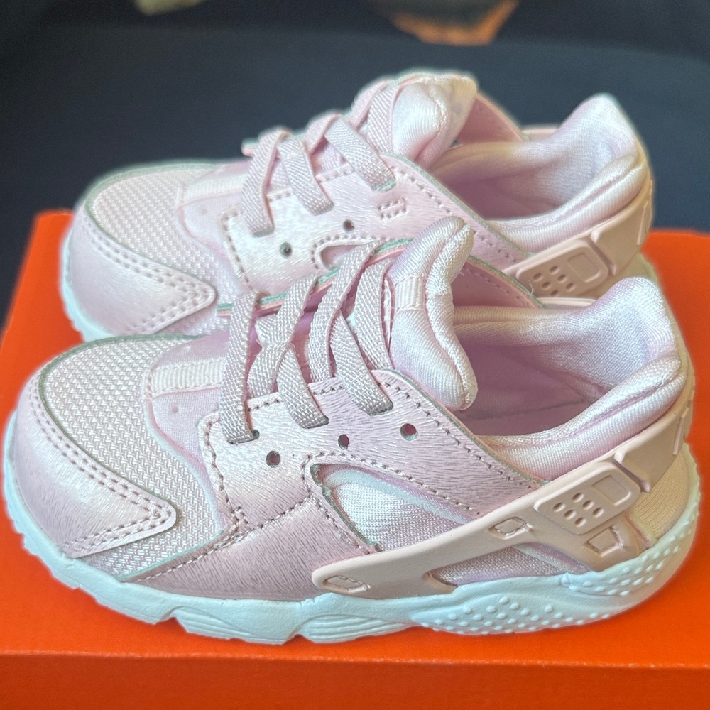 Nike Kids Light Pink Sneakers - Picture 3 of 7